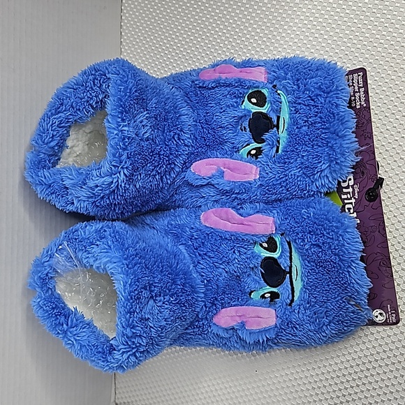 DISNEY STITCH FUZZY BABBA SLIPPER SOCKS IN BLUE - Picture 1 of 6